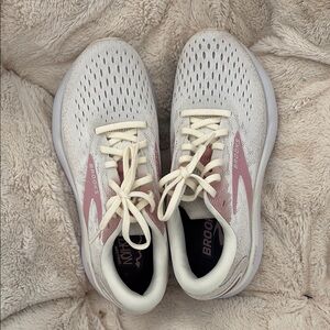 Brooks White and Pink Sneakers with Breathable Mesh